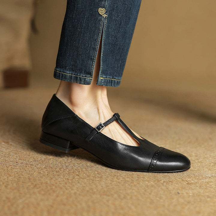Women's Genuine Leather Buckle Strap Brogue Detail Shoe